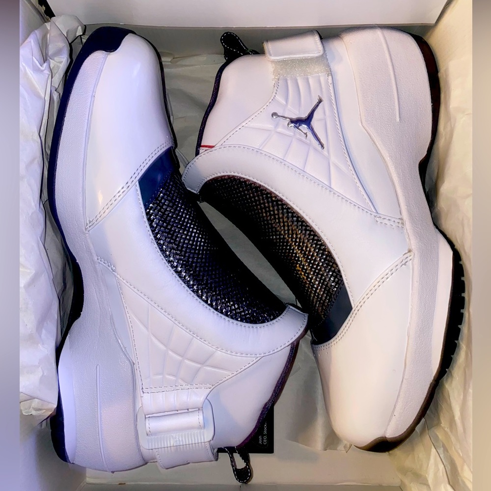 Air Jordan XIX 19 retro. “White/grey” Deadstock